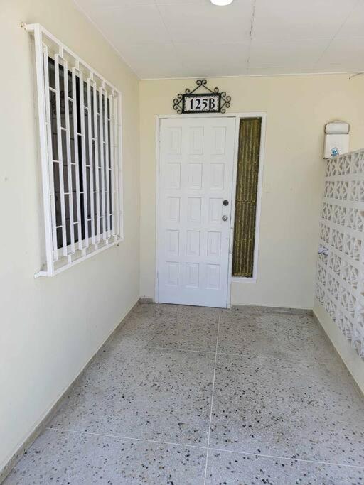 Welcome To Our Cozy Apartment! Willemstad Luaran gambar